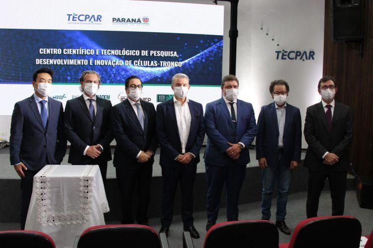 Tecpar firma parceria com núcleos de pesquisa para estudar novos produtos com células-tronco