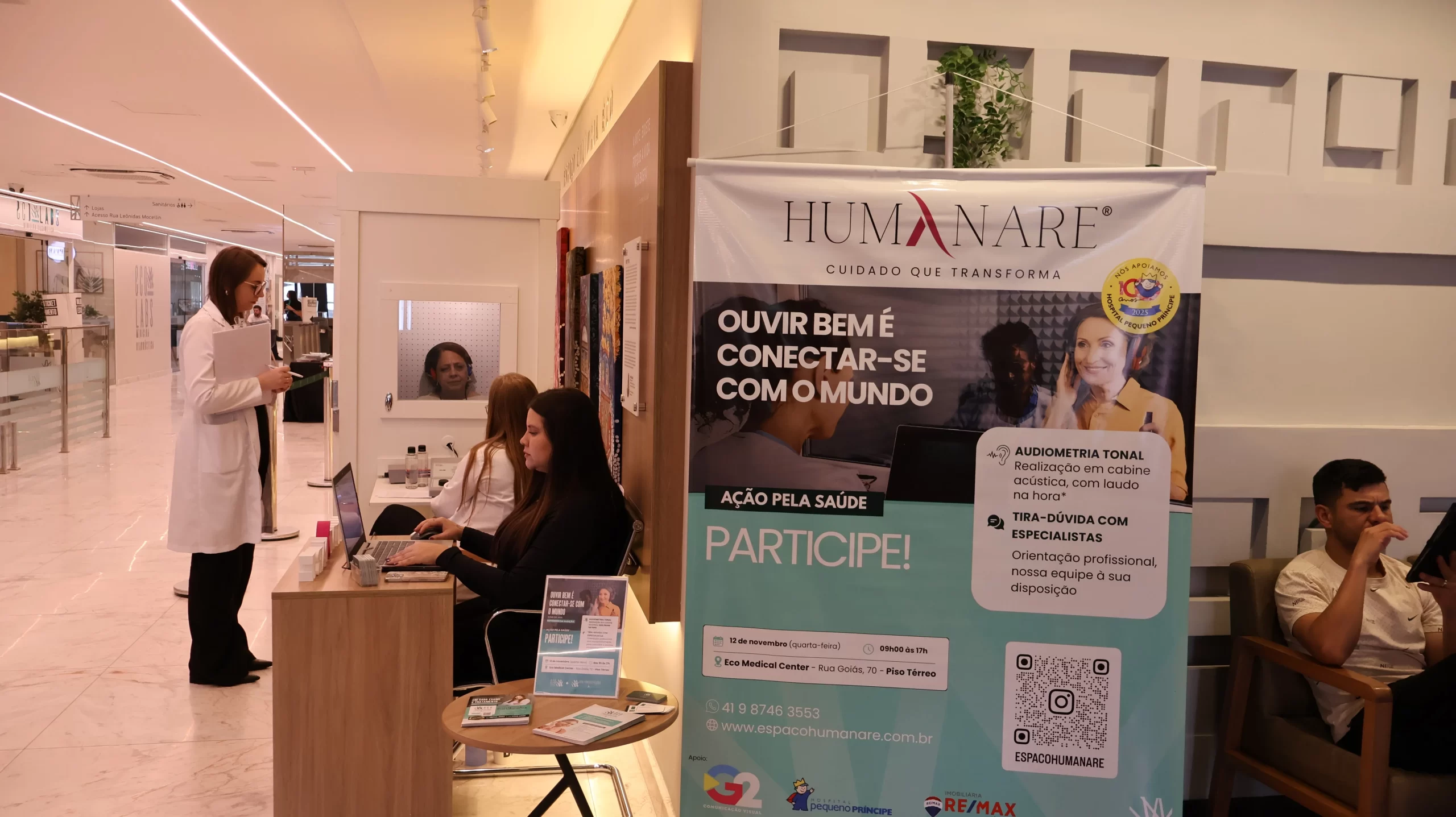 Ação de saúde aberta ao público contou com audiometria gratuita em Curitiba